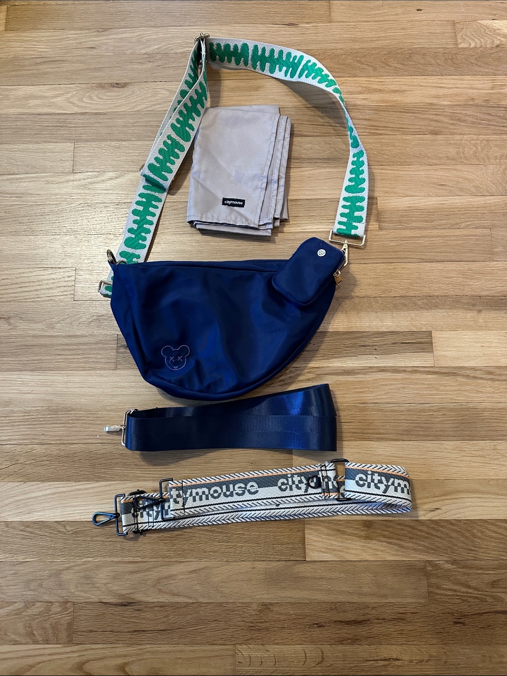 City Mouse Classic Crossbody with Extras!